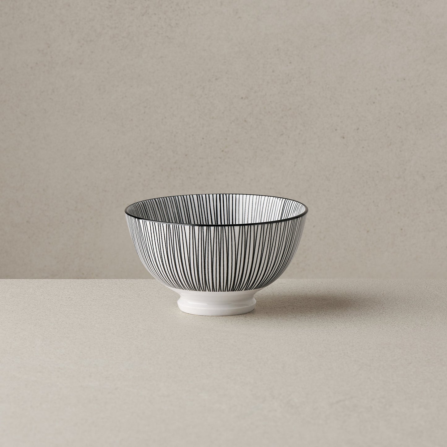 Kiri Porcelain 8 oz. 4.5 Inch Diameter Bowl - Black Line