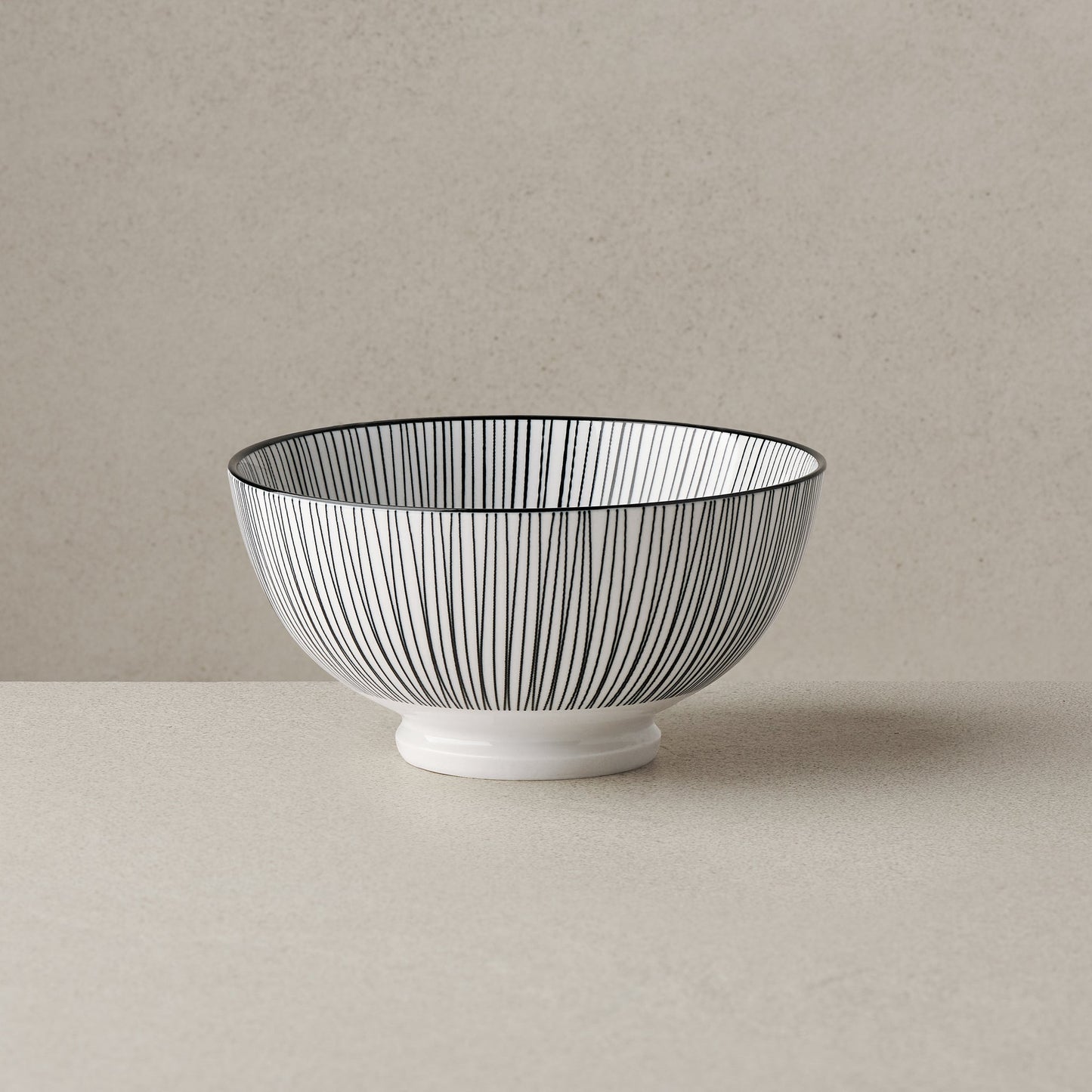 Kiri Porcelain 22 oz. 6 Inch Diameter Bowl - Black Line