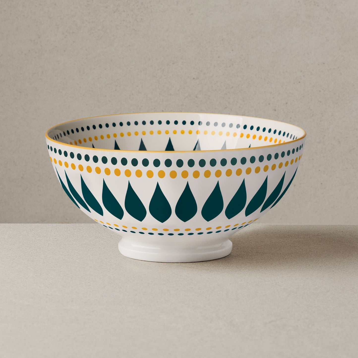 Kiri Porcelain 56 oz 8 Inch Diameter Bowl - Petal Dot Daisy