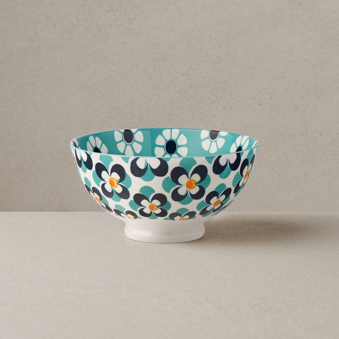 Kiri Porcelain 22 oz. 6 Inch Diameter Bowl - Teal & Blue Daisy