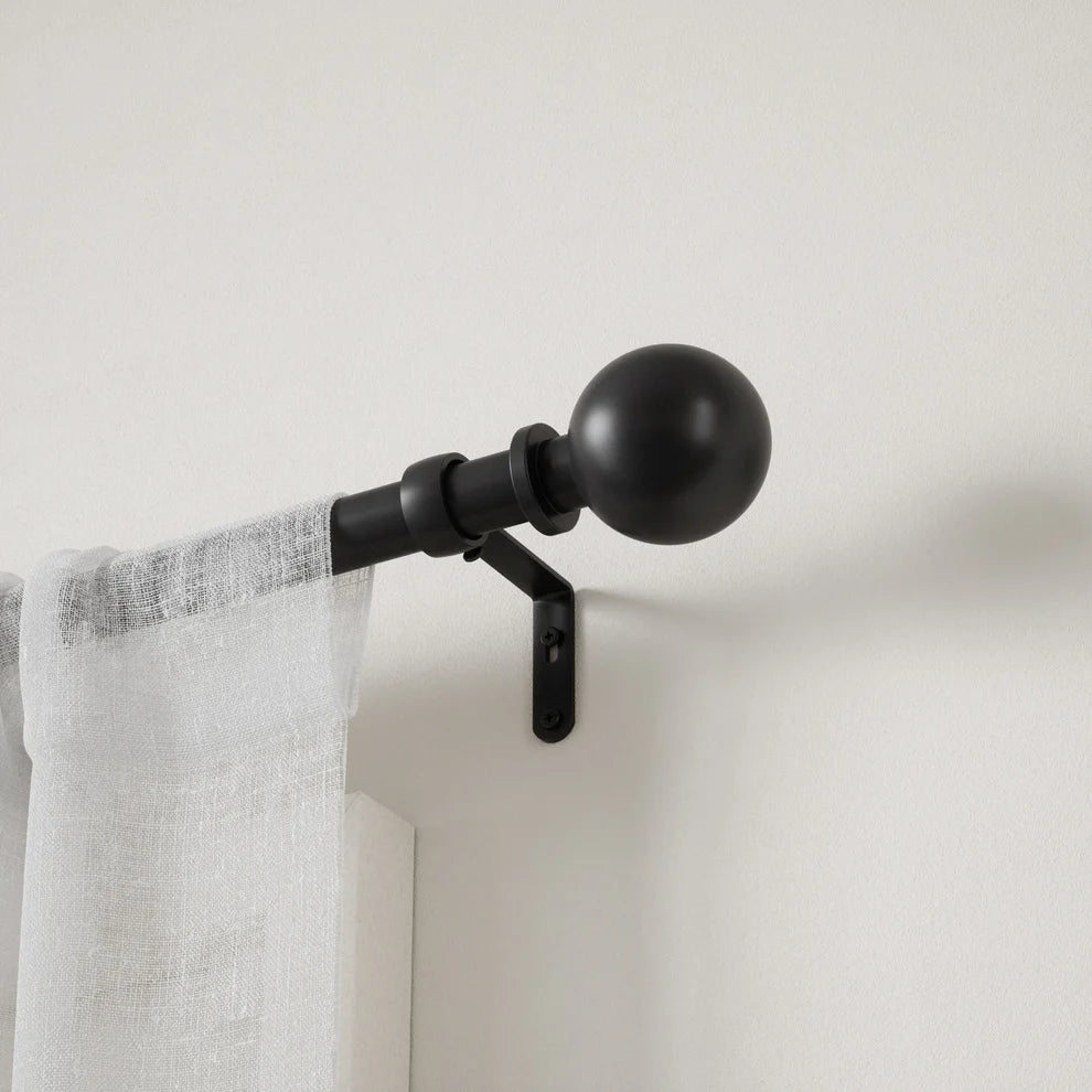 Bolas Curtain Rod